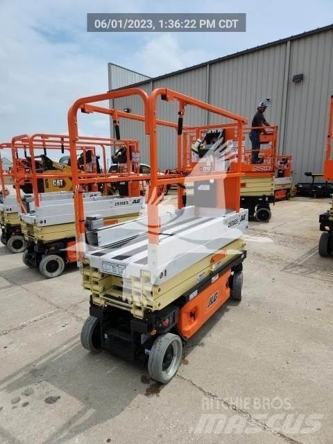 JLG 1930ES Saxliftar