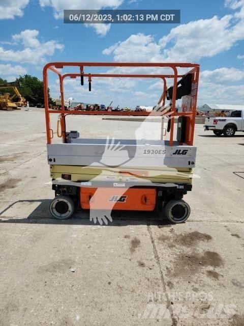 JLG 1930ES Saxliftar