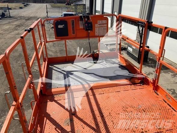 JLG 430LRT Saxliftar