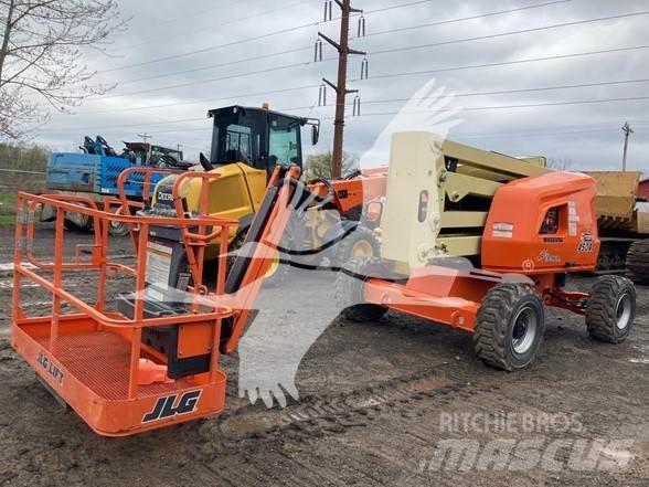JLG 450AJ Bomliftar