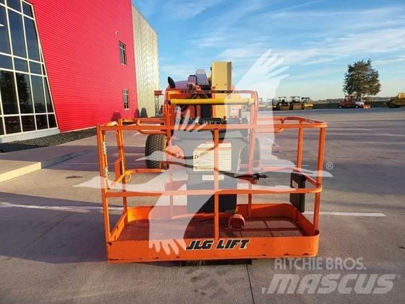 JLG 450AJ Bomliftar