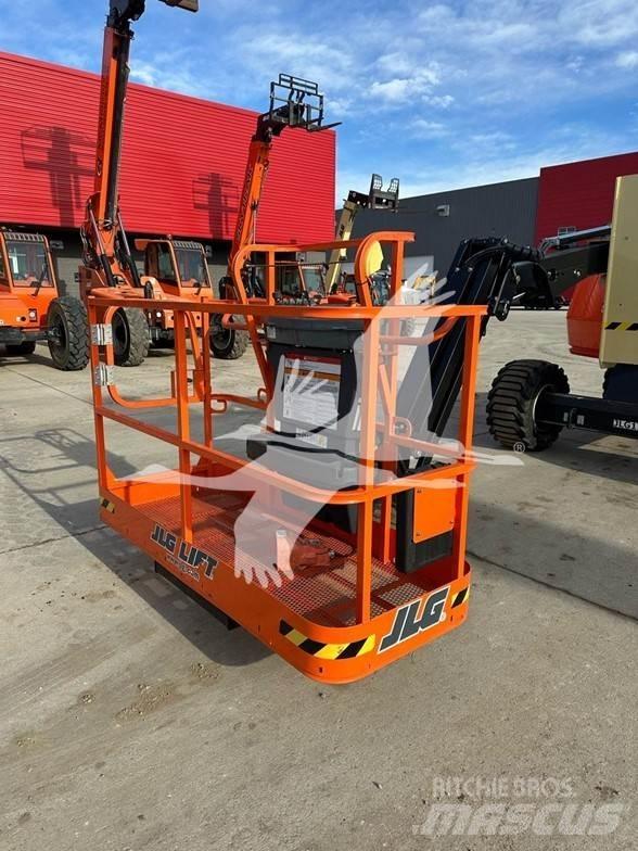 JLG 450AJ Bomliftar