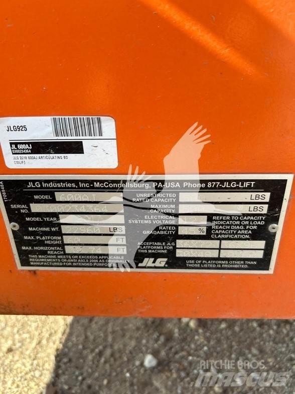 JLG 600AJ Bomliftar