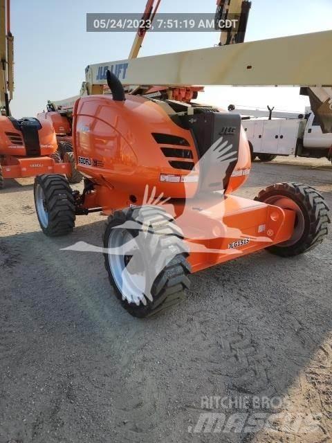 JLG 600AJ Bomliftar