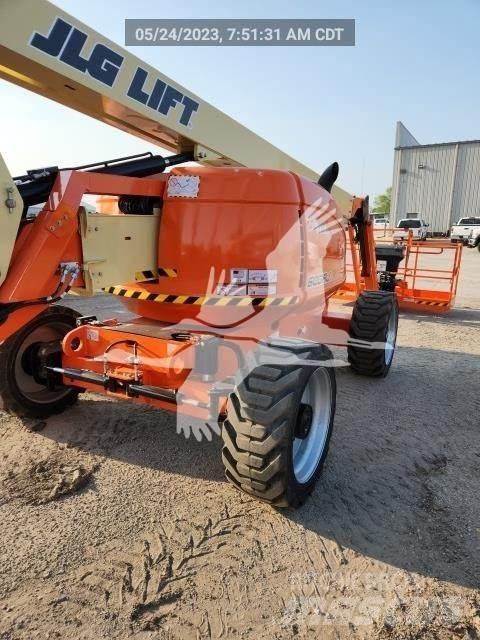 JLG 600AJ Bomliftar
