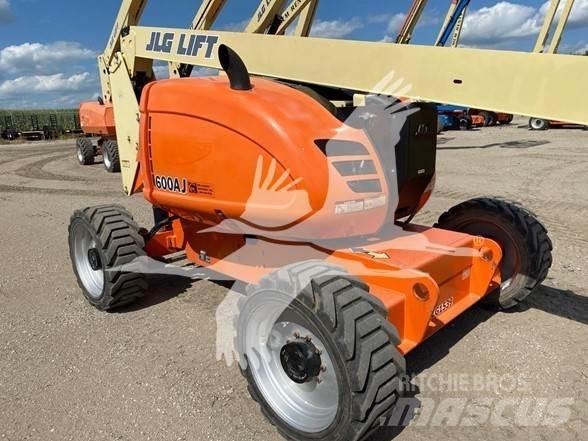 JLG 600AJ Bomliftar