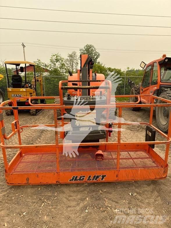 JLG 600AJ Bomliftar