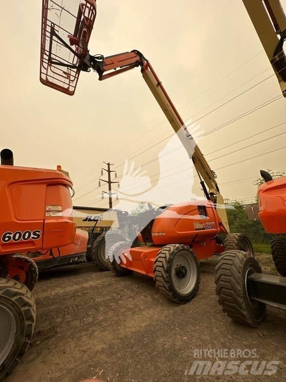 JLG 600AJ Bomliftar
