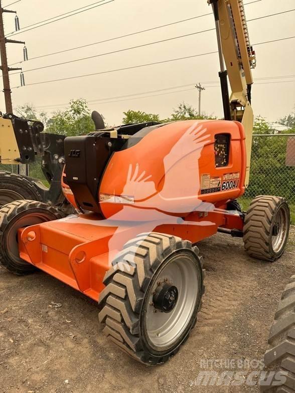 JLG 600AJ Bomliftar