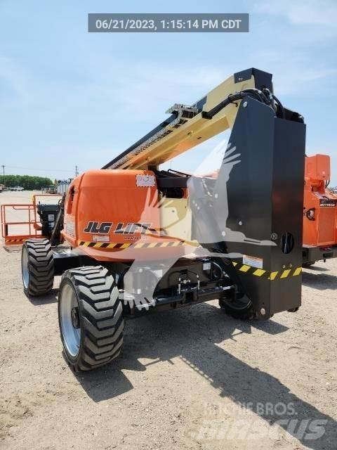 JLG 600AJ Bomliftar