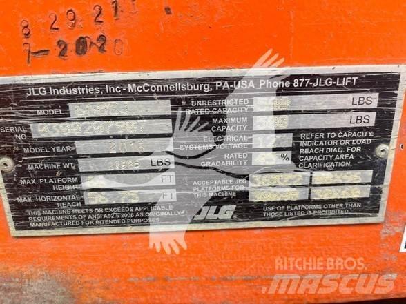 JLG 660SJ Teleskop bomliftar