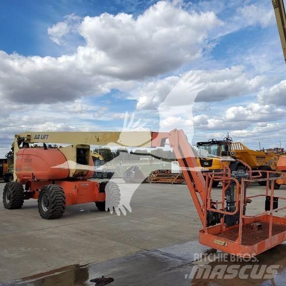 JLG 800AJ Bomliftar