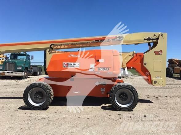 JLG 800AJ Bomliftar