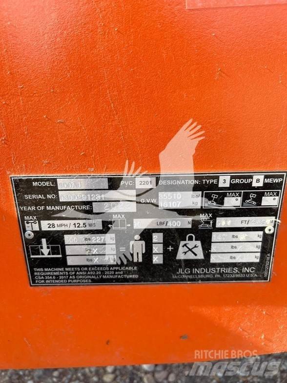 JLG 800AJ Bomliftar