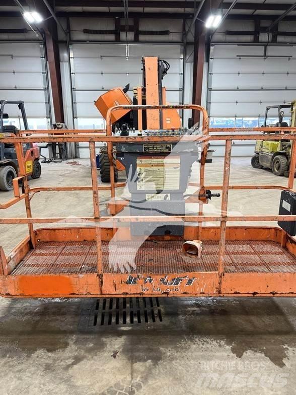 JLG 800AJ Bomliftar