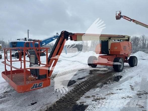 JLG 800AJ Bomliftar