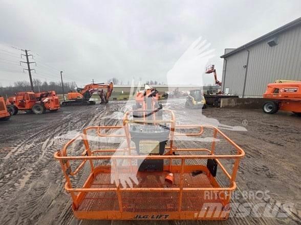 JLG 860SJ Teleskop bomliftar