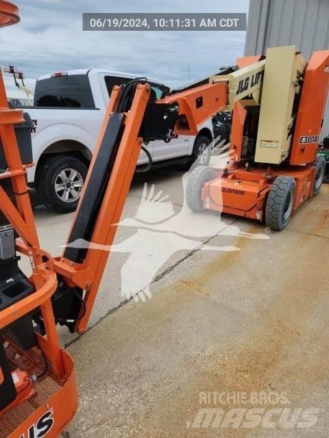 JLG E300AJP Bomliftar