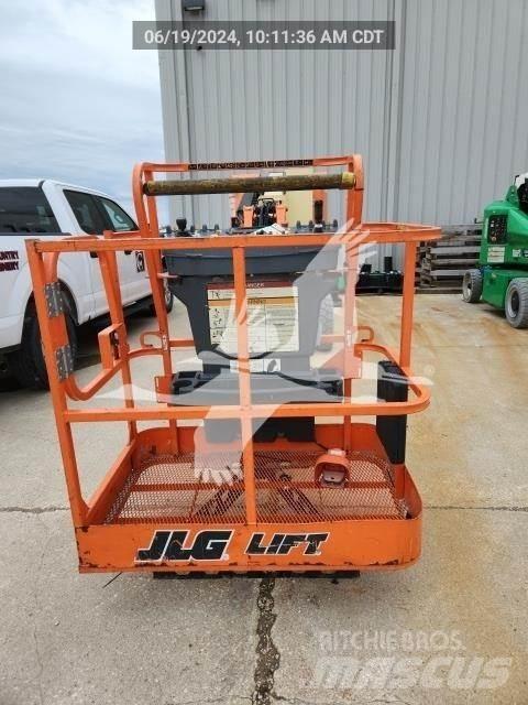 JLG E300AJP Bomliftar