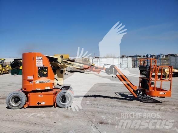 JLG E300AJP Bomliftar