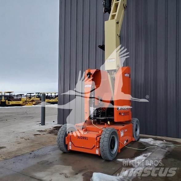 JLG E300AJP Bomliftar