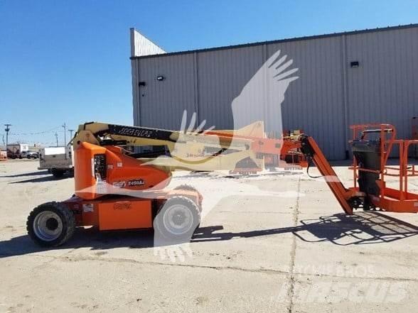 JLG E450AJ Bomliftar