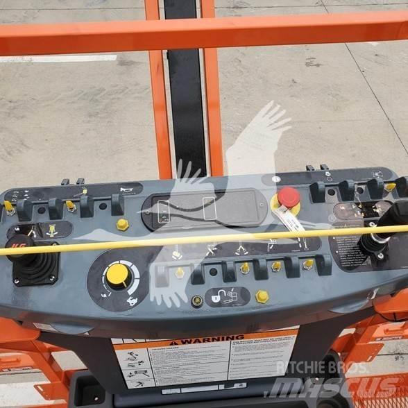 JLG EC600SJP Teleskop bomliftar