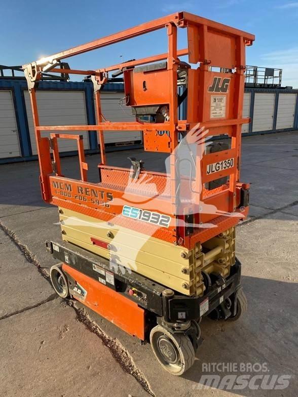 JLG ES1932 Saxliftar