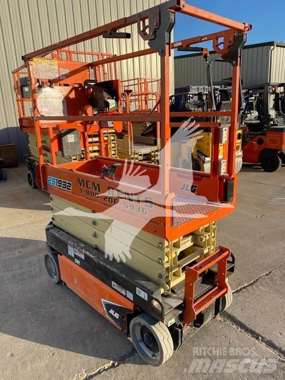 JLG ES1932 Saxliftar