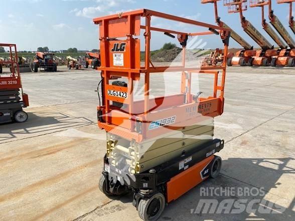 JLG ES1932 Saxliftar