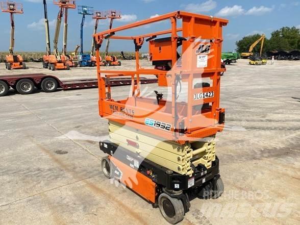 JLG ES1932 Saxliftar