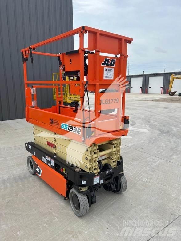 JLG ES1932 Saxliftar