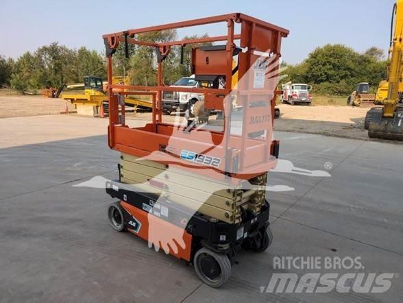 JLG ES1932 Saxliftar