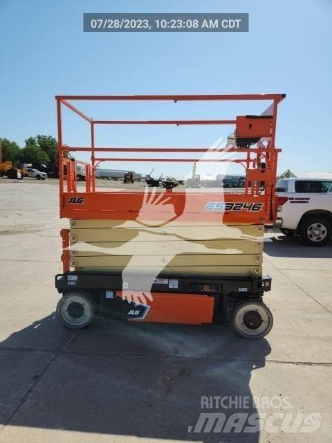 JLG ES3246 Saxliftar