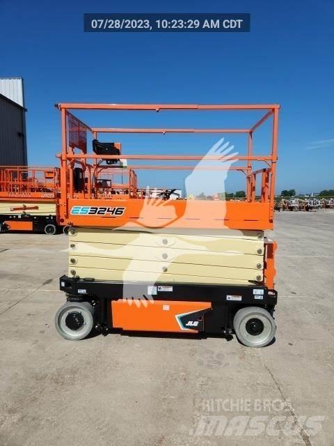 JLG ES3246 Saxliftar