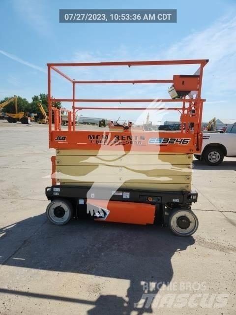 JLG ES3246 Saxliftar