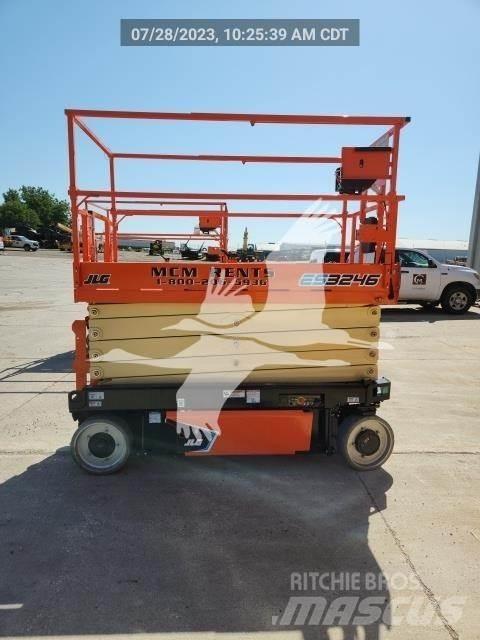 JLG ES3246 Saxliftar