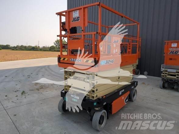 JLG ES3246 Saxliftar