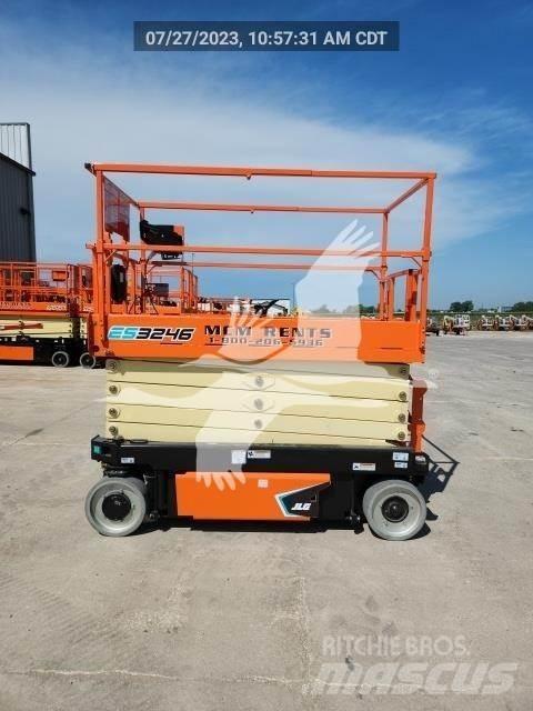 JLG ES3246 Saxliftar