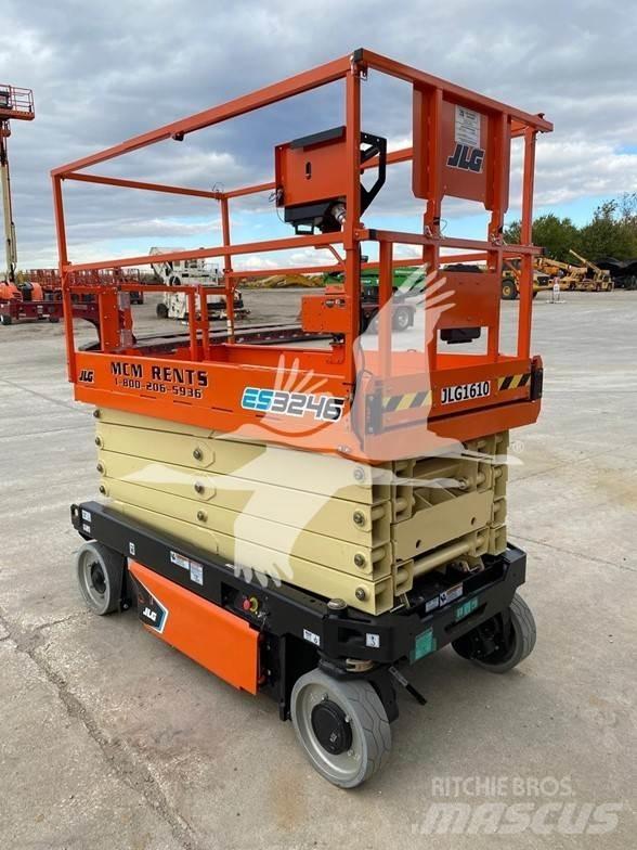 JLG ES3246 Saxliftar