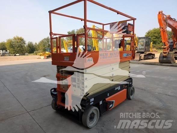 JLG ES3246 Saxliftar