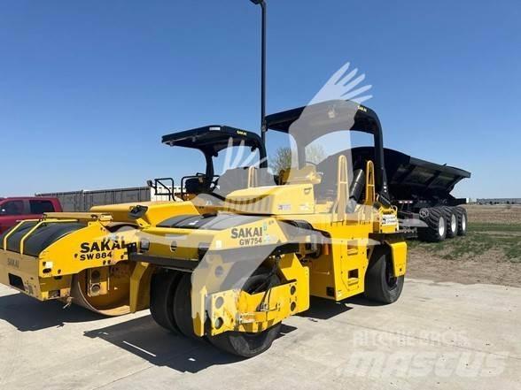 Sakai GW754 Pneumatiska Hjulvältar