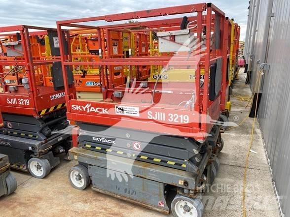 SkyJack SJ3219 Saxliftar