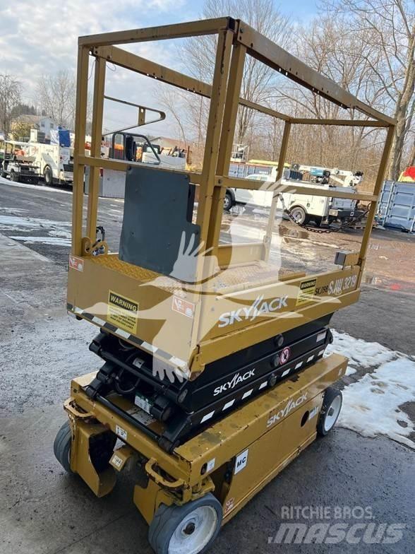 SkyJack SJ3219 Saxliftar