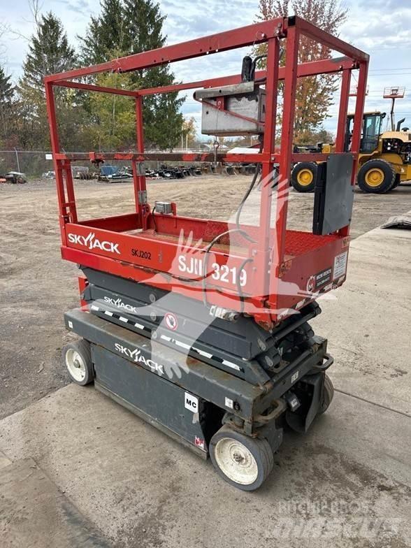 SkyJack SJ3219 Saxliftar