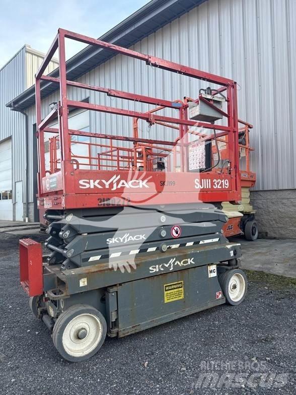 SkyJack SJ3219 Saxliftar