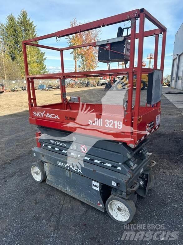 SkyJack SJ3219 Saxliftar