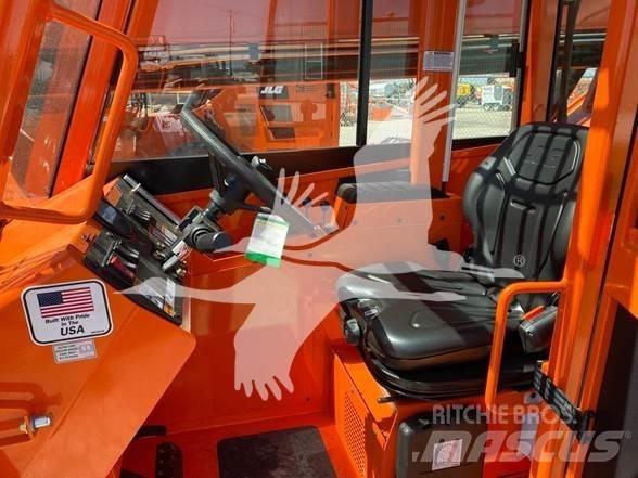 SkyTrak 8042 Teleskoplastare