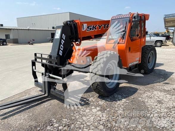 SkyTrak 8042 Teleskoplastare