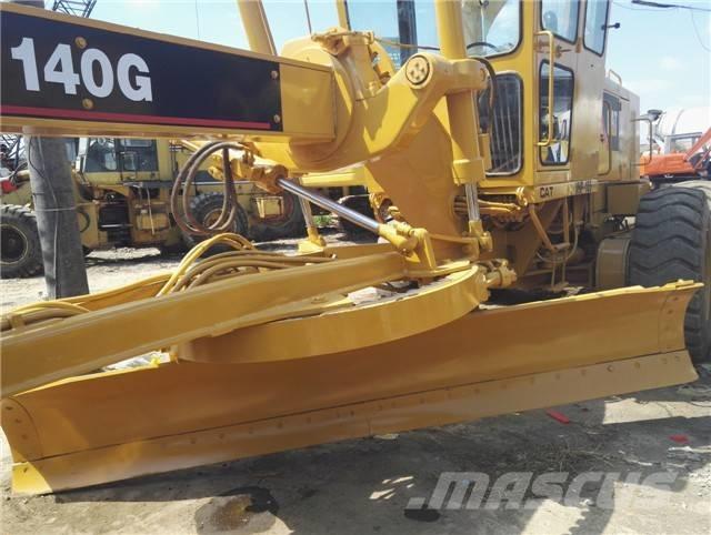 CAT 140 G Väghyvlar